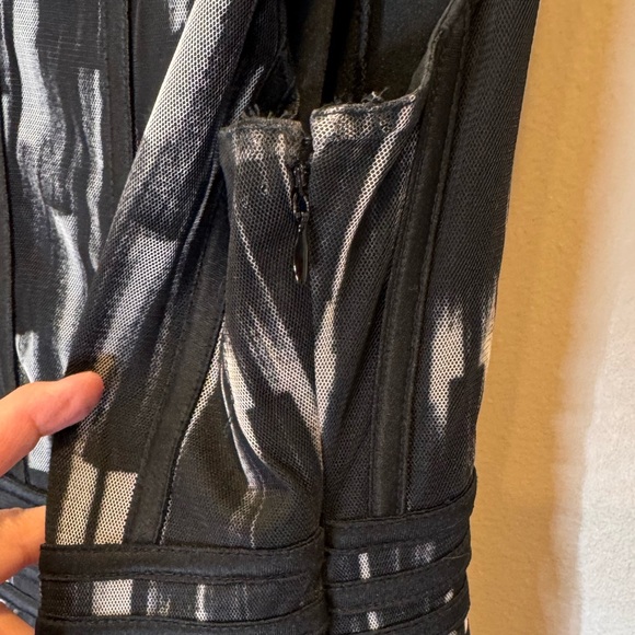 Roaman's Black and White Women’s dress, size 18 - Picture 5 of 5